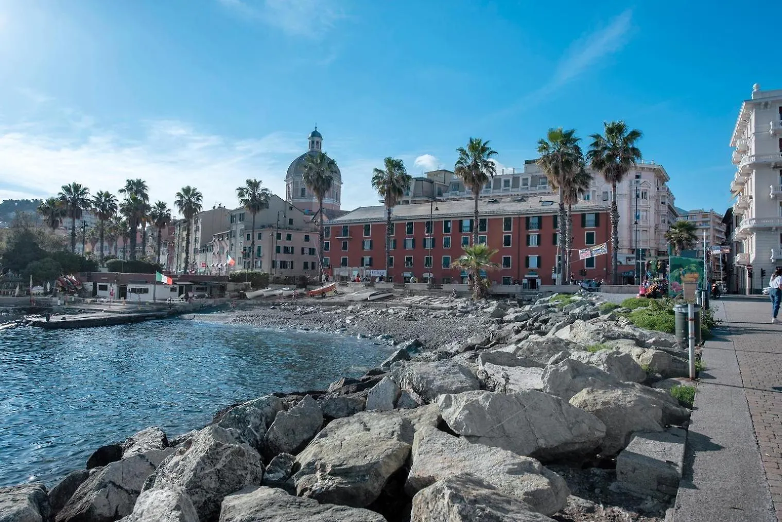 Leo! Intero appartamento ad uso ESCLUSIVO! Genova